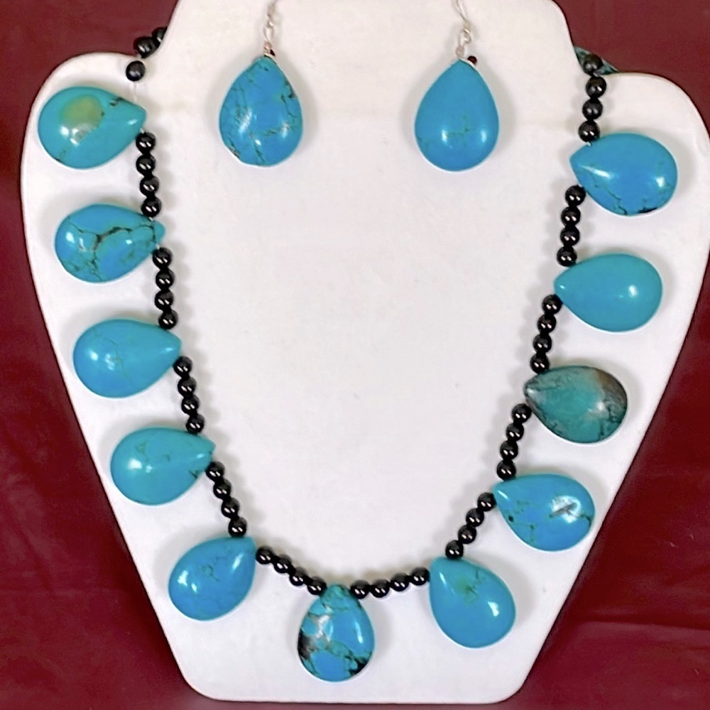 Set-Turquoise & Onyx Necklace& Earrings